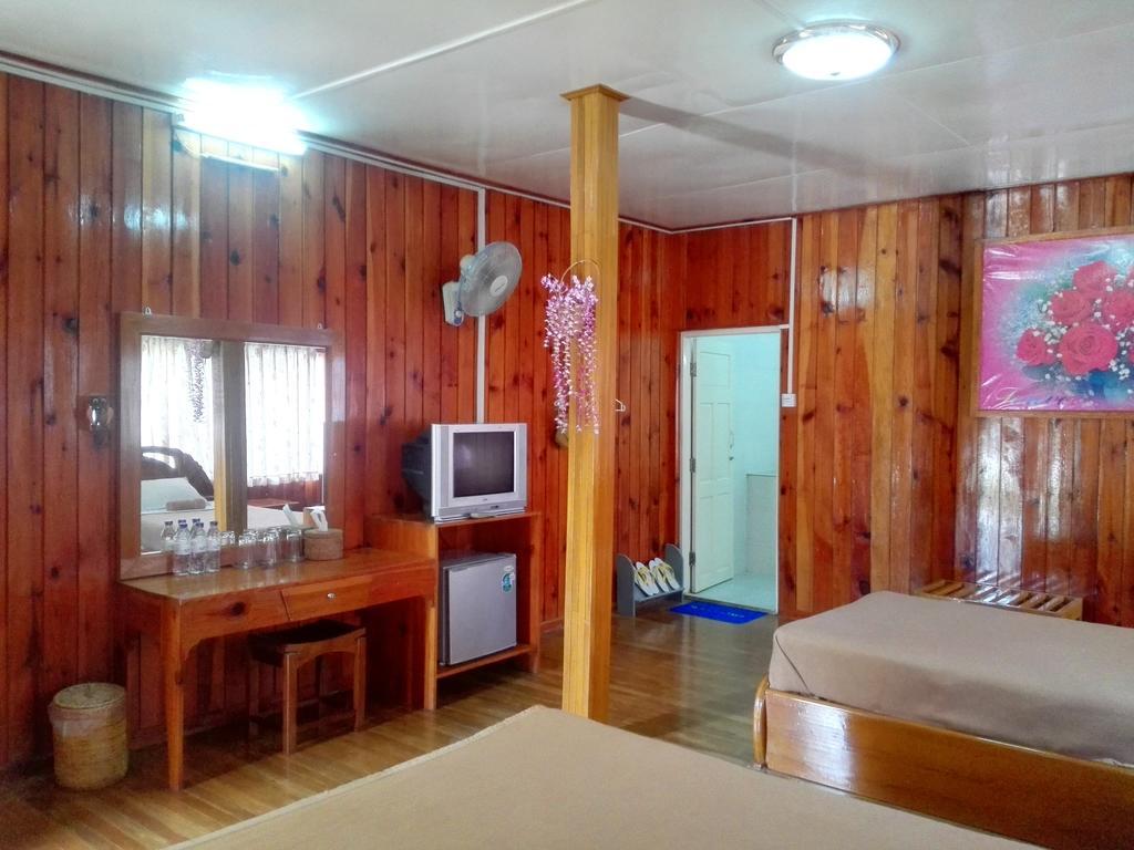 Bright Hotel Nyaung Shwe Extérieur photo