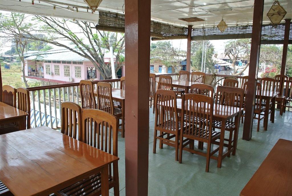 Bright Hotel Nyaung Shwe Extérieur photo